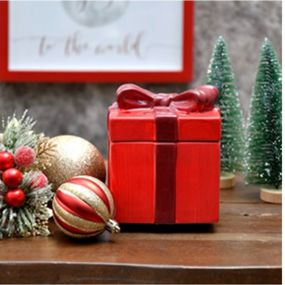 Pink Zebra Christmas present warmer